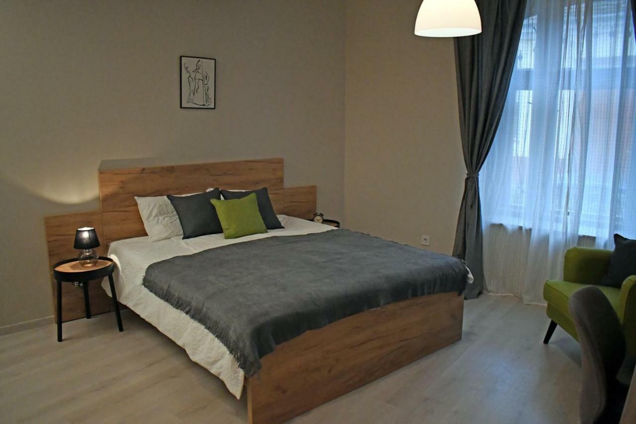 Vatus Apartmanhaz Vac Exterior photo